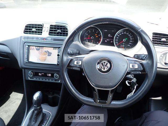 VolksWagen POLO 2015-03 8076147-14
