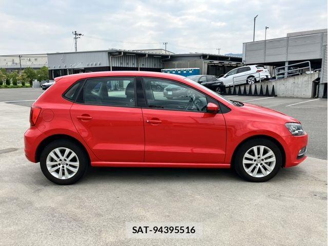 VolksWagen POLO 2017-07 8102728-5