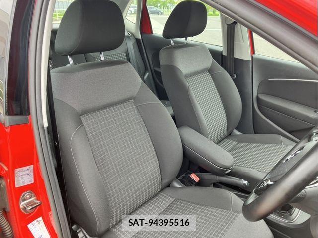 VolksWagen POLO 2017-07 8102728-6