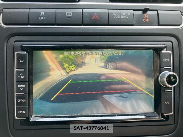 VolksWagen POLO 2014-06 8102733-16