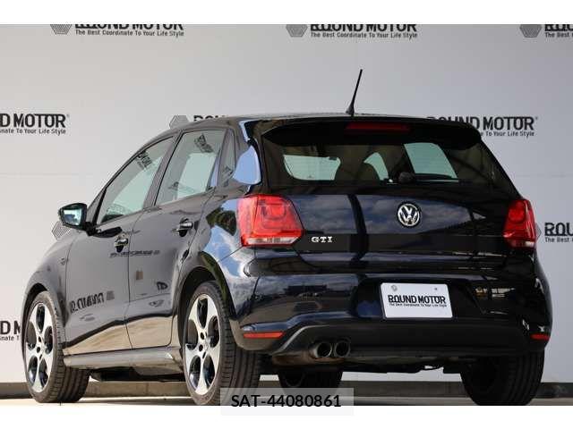 VolksWagen POLO 2013-06 8102731-2