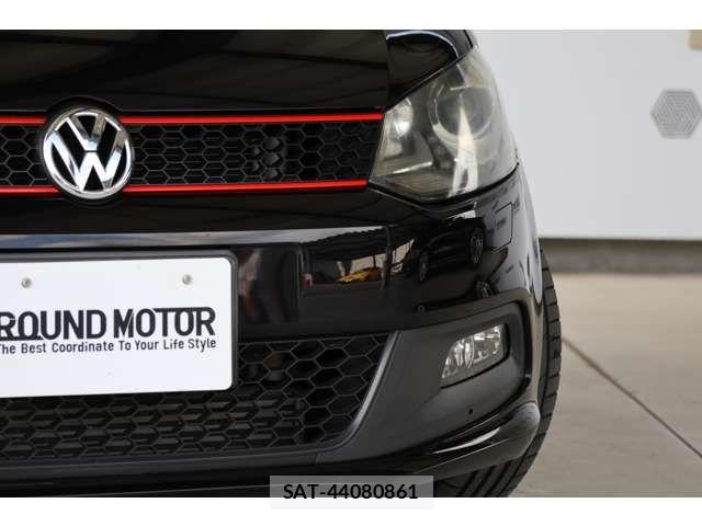 VolksWagen POLO 2013-06 8102731-5