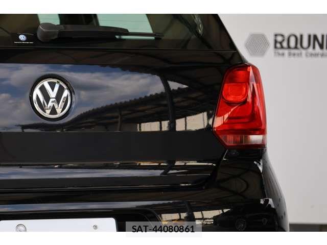 VolksWagen POLO 2013-06 8102731-8