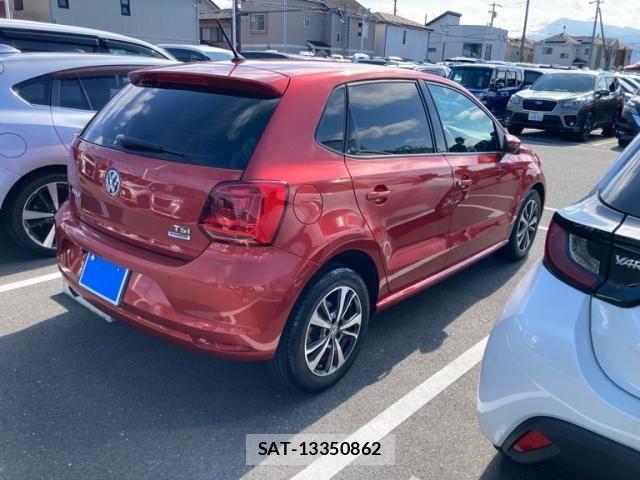 VolksWagen POLO 2016-03 8102732-14