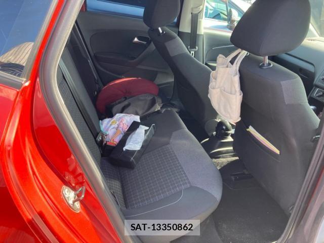 VolksWagen POLO 2016-03 8102732-15