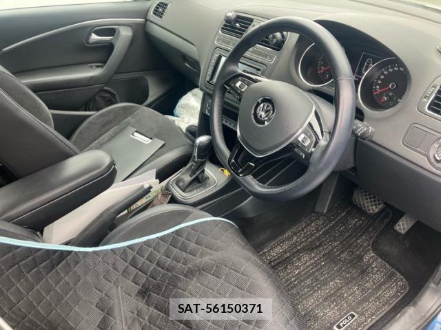 VolksWagen POLO 2018-01 8102730-9