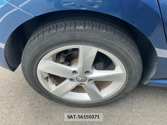 VolksWagen POLO 2018-01 8102730-6