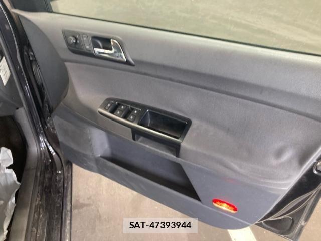 VolksWagen POLO 2003-03 8133014-16