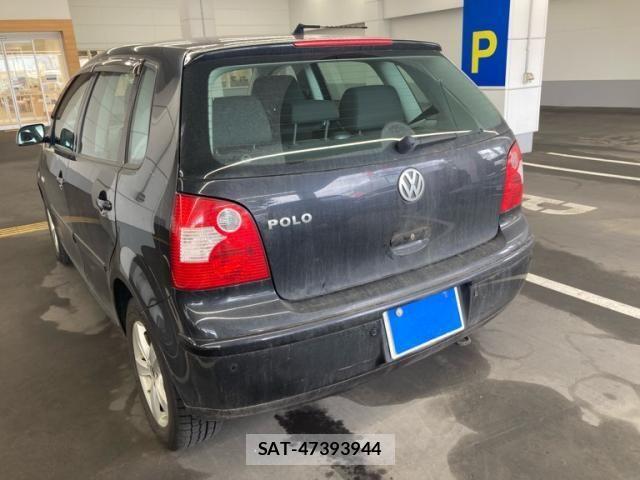 VolksWagen POLO 2003-03 8133014-6