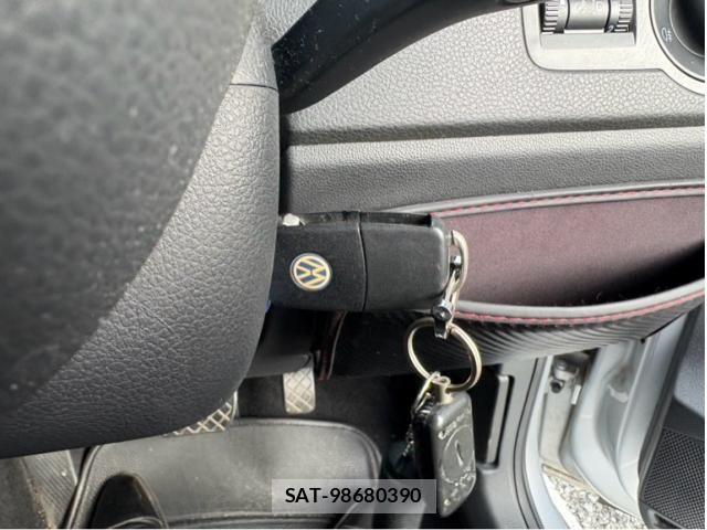 VolksWagen POLO 2009-11 8133011-6