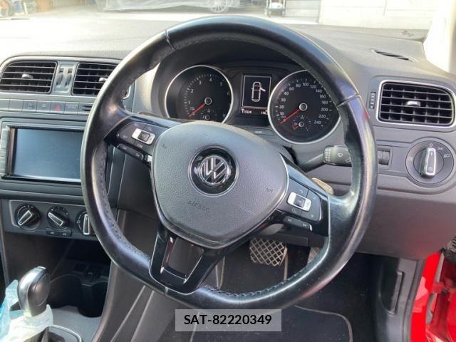 VolksWagen POLO 2014-09 8133013-19