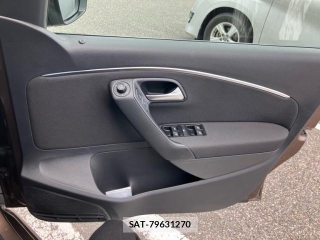 VolksWagen POLO 2015-09 8133009-9