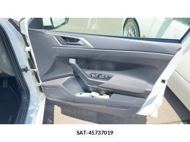 VolksWagen POLO 2019-11 8133010-9