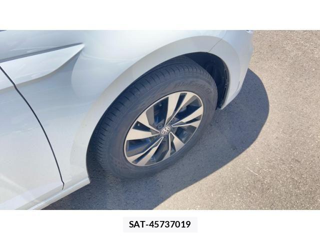 VolksWagen POLO 2019-11 8133010-8