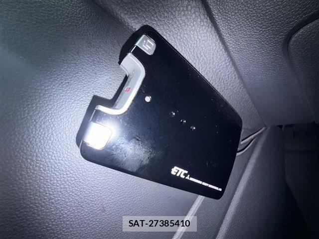 VolksWagen POLO 2011-05 8211026-16