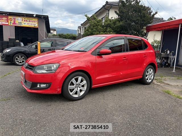 VolksWagen POLO 2011-05 8211026-7