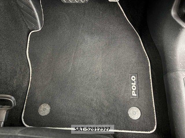 VolksWagen POLO 2020-02 8211024-27