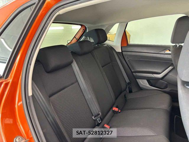 VolksWagen POLO 2020-02 8211024-5