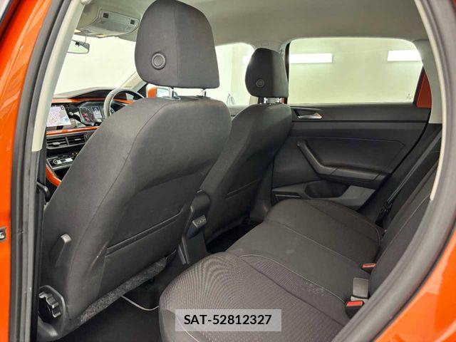 VolksWagen POLO 2020-02 8211024-6