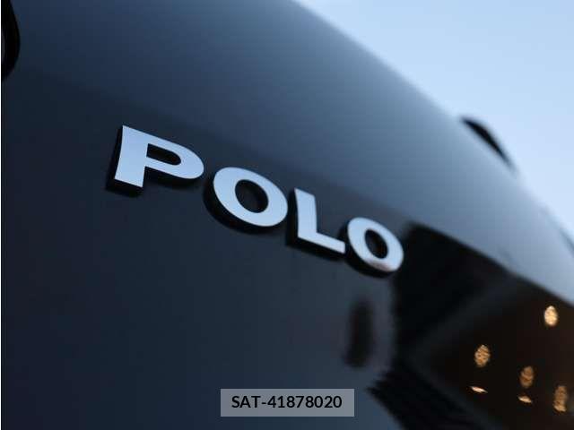 VolksWagen POLO 2011-12 8211025-12