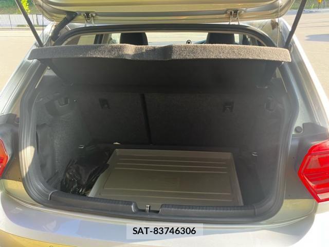 VolksWagen POLO 2021-09 8232415-14