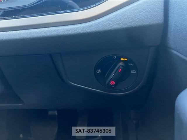 VolksWagen POLO 2021-09 8232415-25