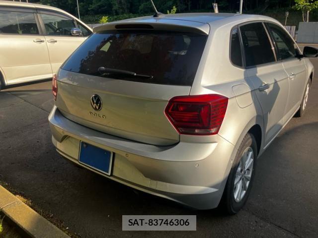 VolksWagen POLO 2021-09 8232415-2