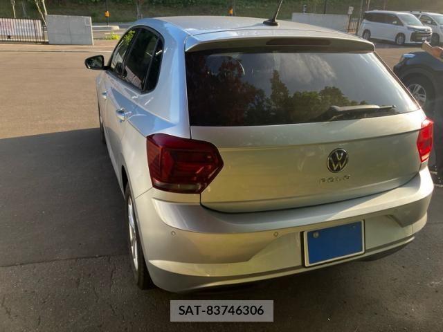 VolksWagen POLO 2021-09 8232415-3
