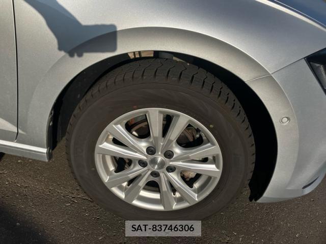 VolksWagen POLO 2021-09 8232415-4