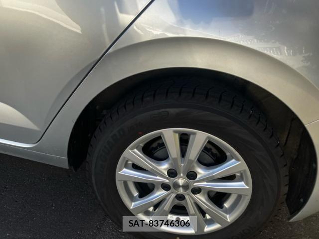 VolksWagen POLO 2021-09 8232415-6