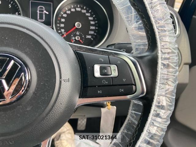 VolksWagen POLO 2015-09 8232416-17
