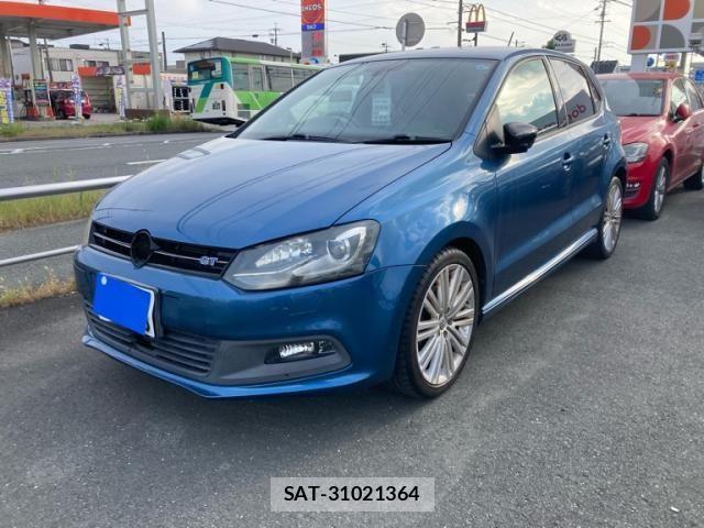 VolksWagen POLO 2015-09 8232416-1