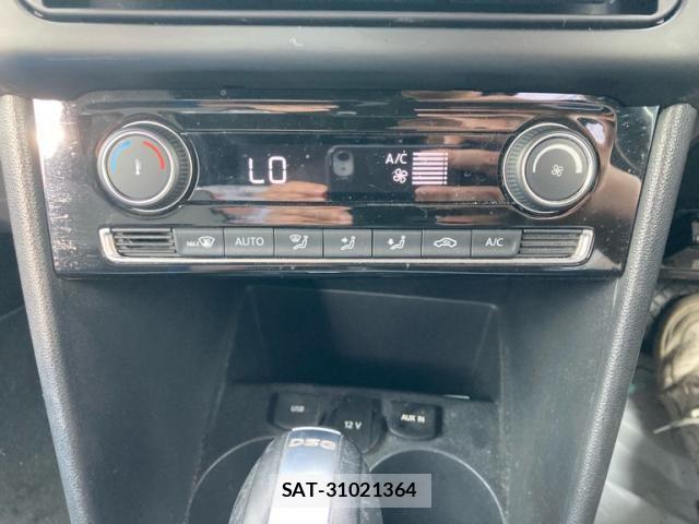 VolksWagen POLO 2015-09 8232416-20