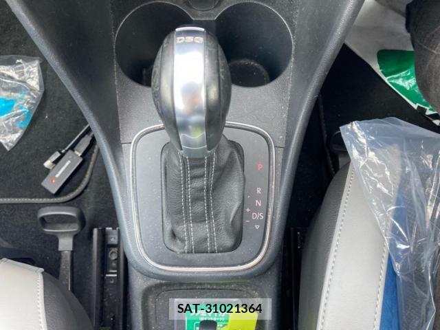 VolksWagen POLO 2015-09 8232416-21
