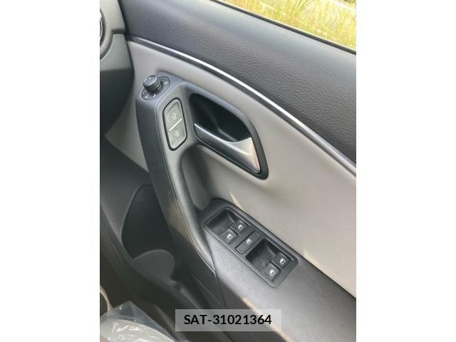 VolksWagen POLO 2015-09 8232416-23
