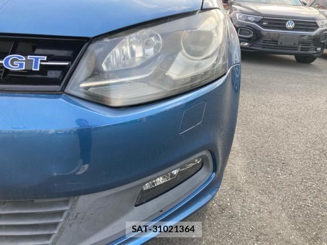 VolksWagen POLO 2015-09 8232416-4