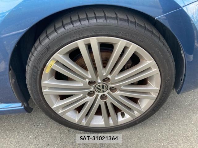 VolksWagen POLO 2015-09 8232416-5