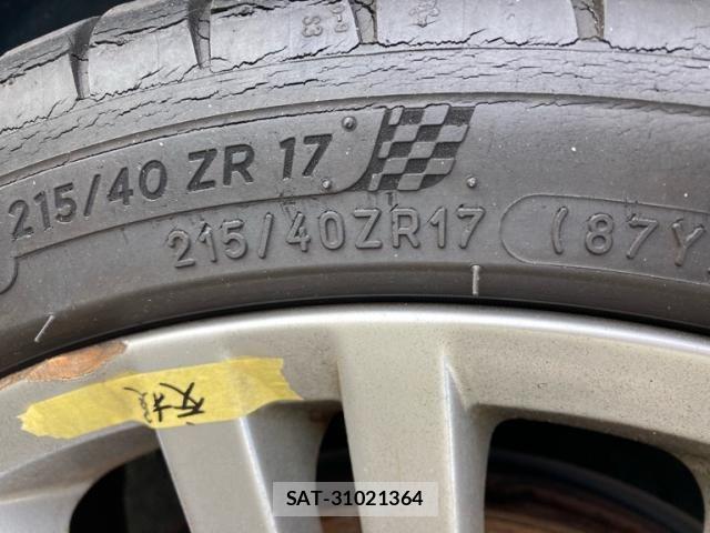 VolksWagen POLO 2015-09 8232416-6