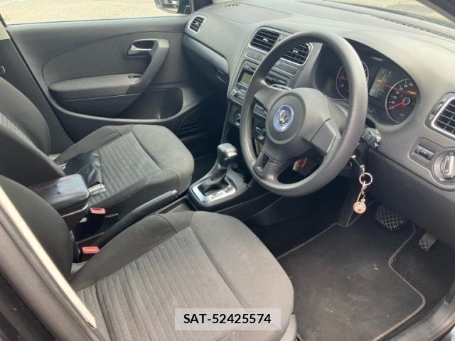 VolksWagen POLO 2010-05 8232417-10