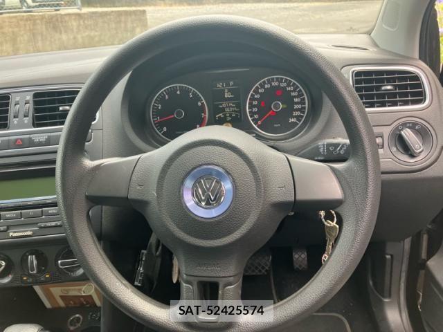 VolksWagen POLO 2010-05 8232417-13