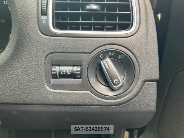 VolksWagen POLO 2010-05 8232417-14