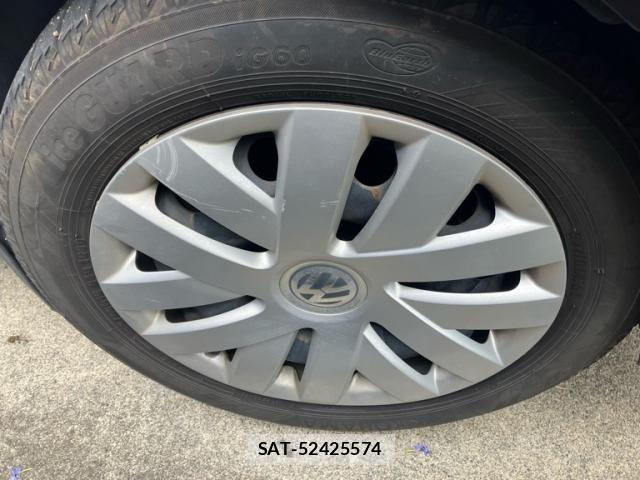 VolksWagen POLO 2010-05 8232417-5