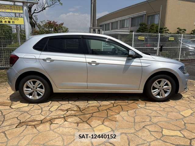 VolksWagen POLO 2020-02 8232414-7