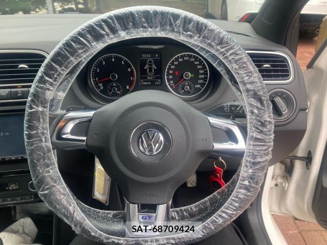VolksWagen POLO 2014-01 8247165-13
