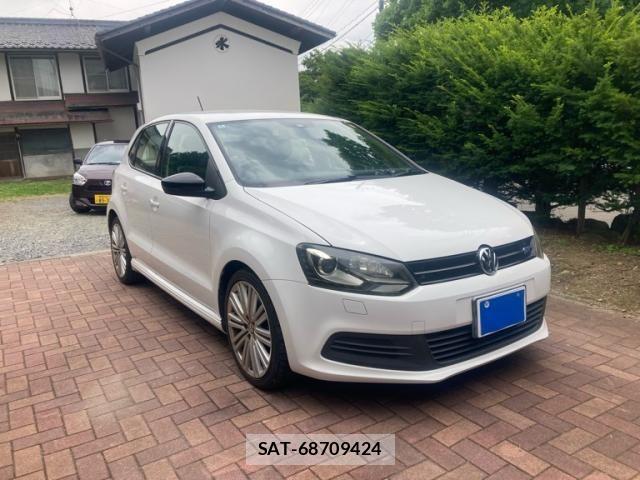 VolksWagen POLO 2014-01 8247165-1