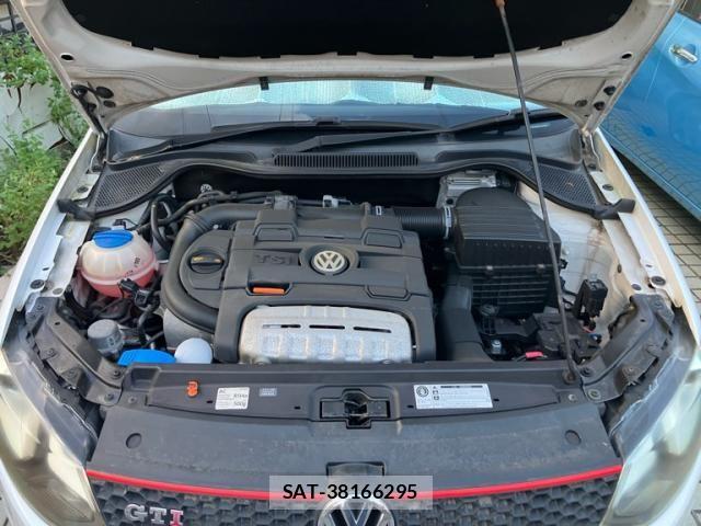 VolksWagen POLO 2012-09 8318107-9