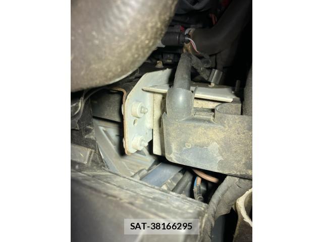 VolksWagen POLO 2012-09 8318107-10