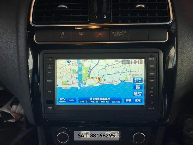 VolksWagen POLO 2012-09 8318107-13