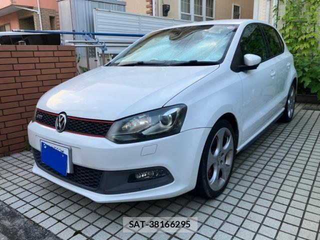 VolksWagen POLO 2012-09 8318107-1