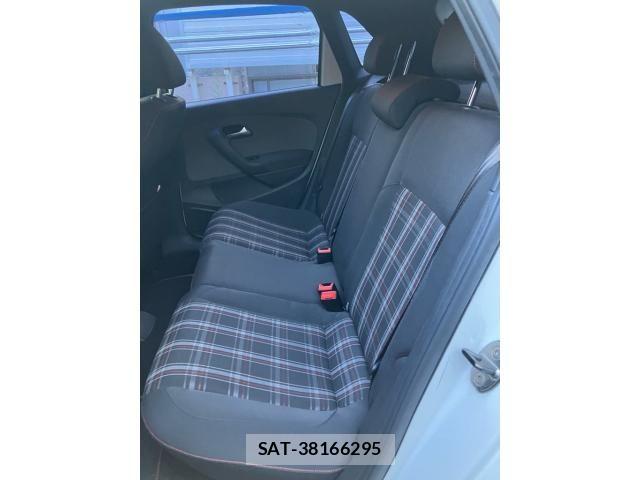 VolksWagen POLO 2012-09 8318107-5